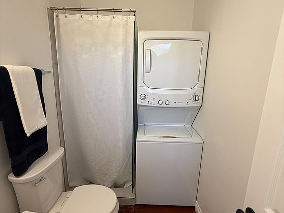 4th image of 5343 W 126th St
