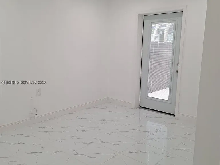 14402 SW 111th St — Photo 14