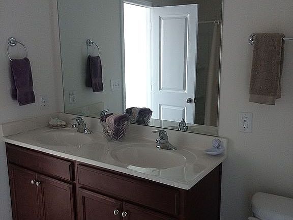 3rd image of 184 Gail Ln