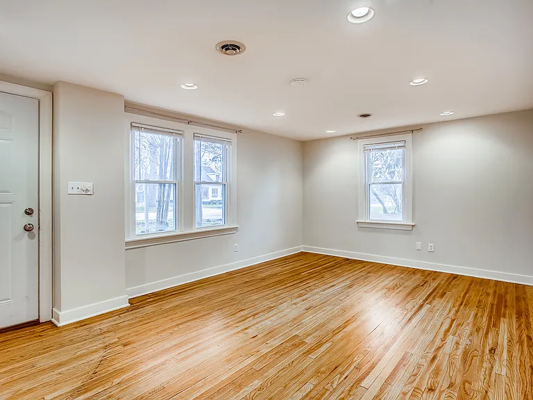 1302 W State St #1N — Photo 3