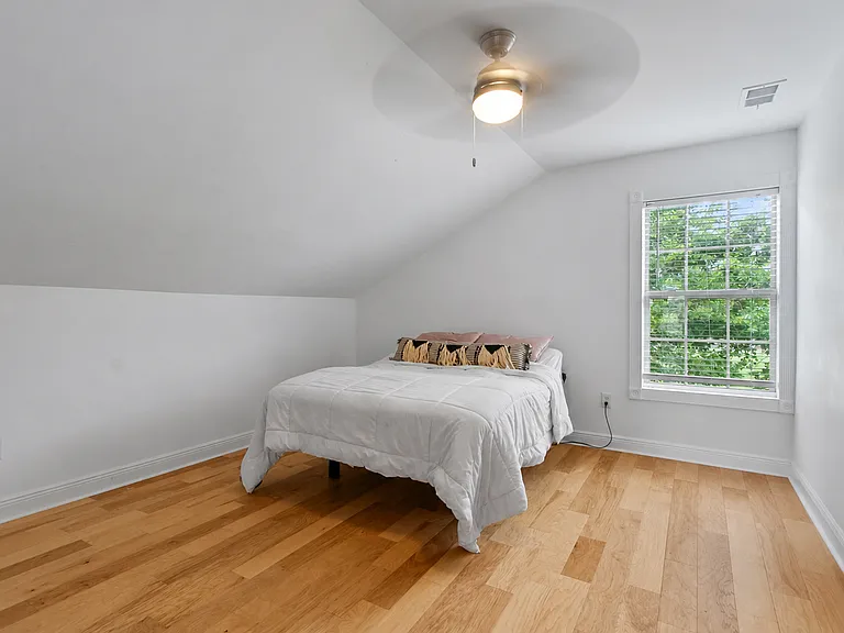 6337 Bryant Cir — Photo 17