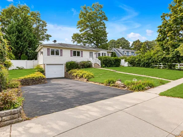 270 Browns Road, Nesconset, NY 11767