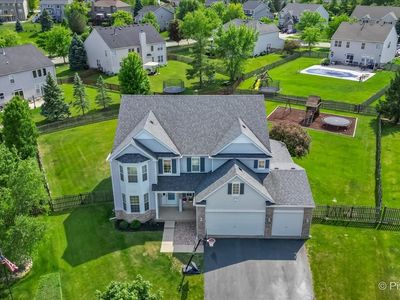 3527 Ridge Cir, Carpentersville, IL, 60110
