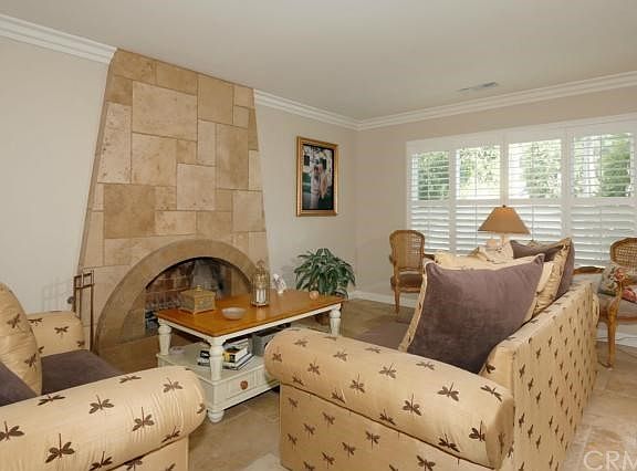 4th image of 530 Shady Oaks Dr