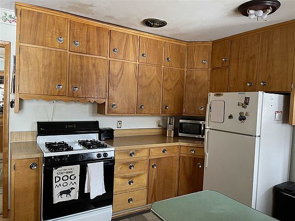 4th image of 300 12th St S