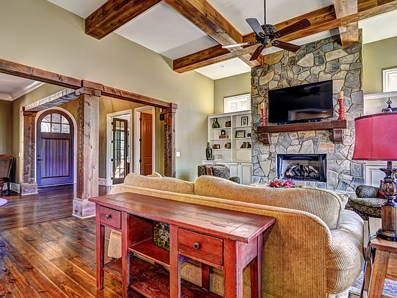 2nd image of 203 Woodswail Ct