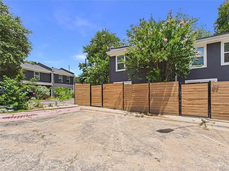 6211 Manor Rd #107 — Photo 43