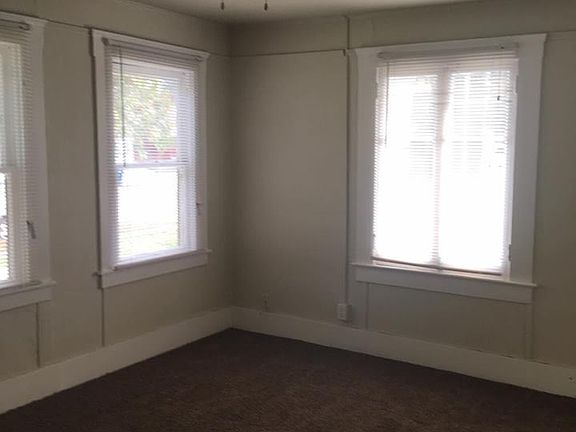 4th image of 1495 N Roosevelt Ave #1