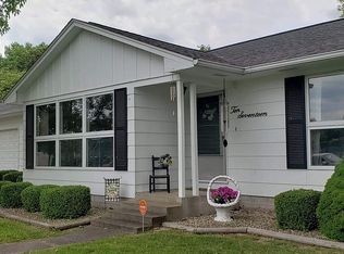 1017 N 7th St, Herrin, IL 62948