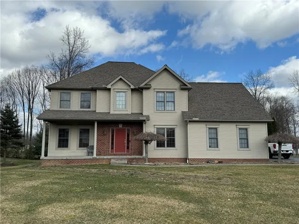 1810 Lori Ln, Hermitage, PA 16148