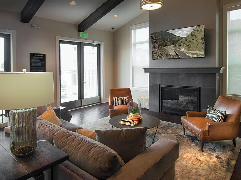 Pinyon Pointe Apartments — Photo 8