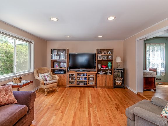 4th image of 8121 N Greenwood Ave