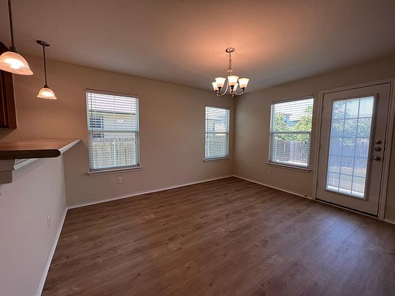 5th image of 291 Gina Dr