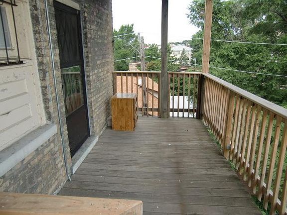 5th image of 7309 N Greenview Ave
