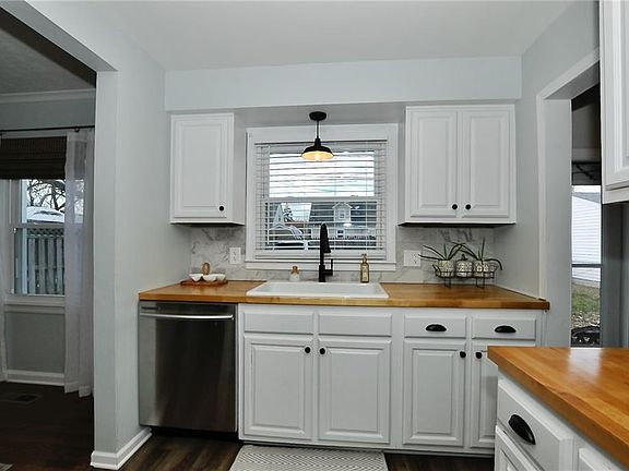 5th image of 1472 Shannon Ave