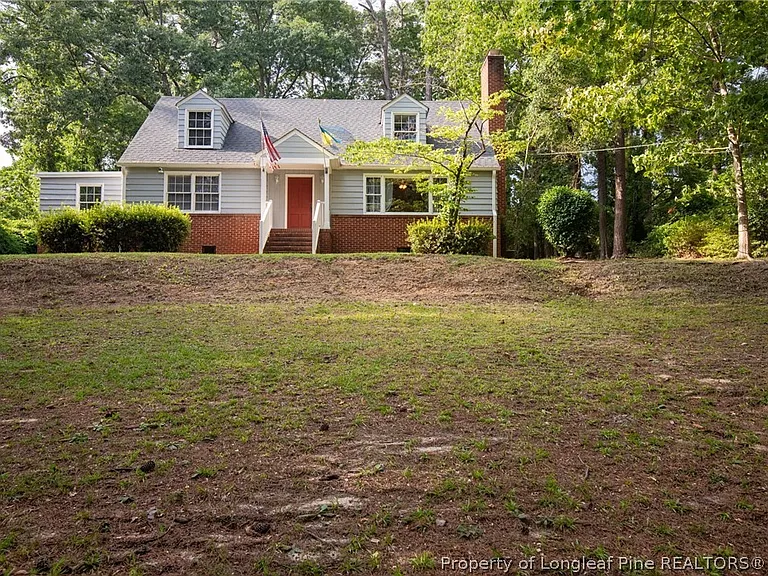 2718 Morganton Rd — Photo 2
