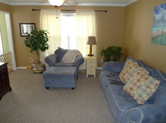 4th image of 803 Welton Cir