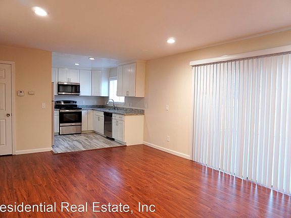 3rd image of 207 W Hamilton Ave #6959123