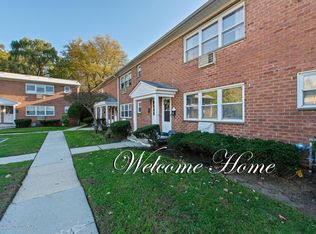 37 King James Ln, Atlantic Highlands, NJ 07716