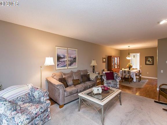 5th image of 15965 SW Brentwood Ct