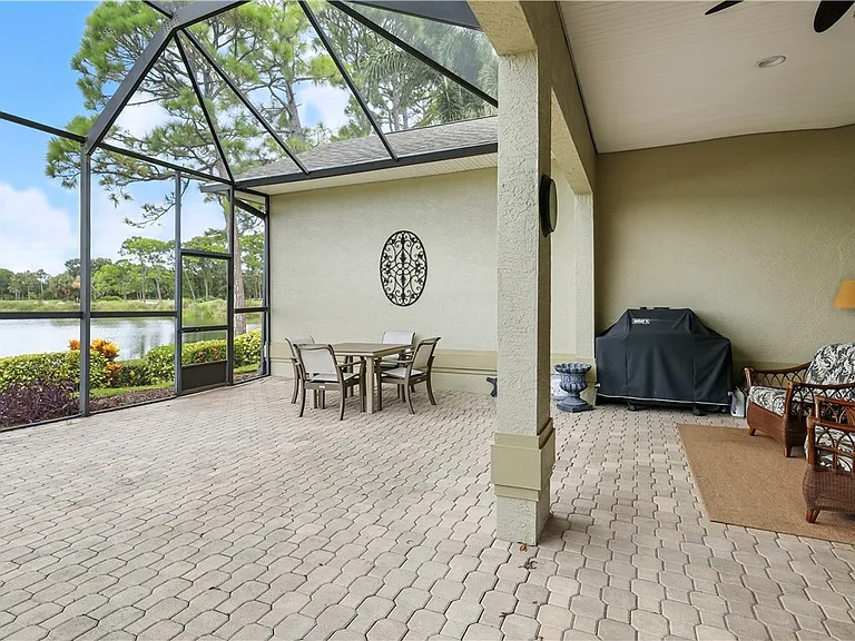 620 Bridgewater Ln SW — Photo 14