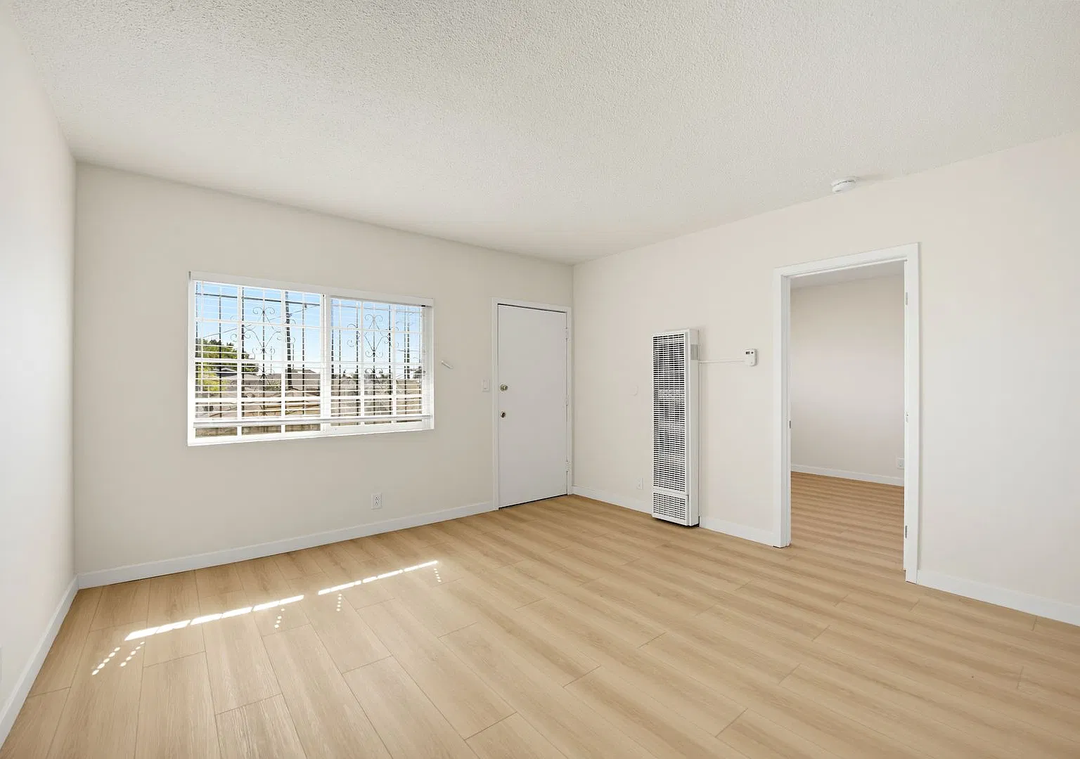 5412-5418 Hooper Ave — Photo 3
