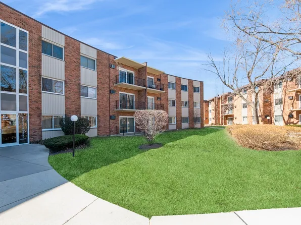 9716 S Karlov Ave APT 209, Oak Lawn, IL 60453