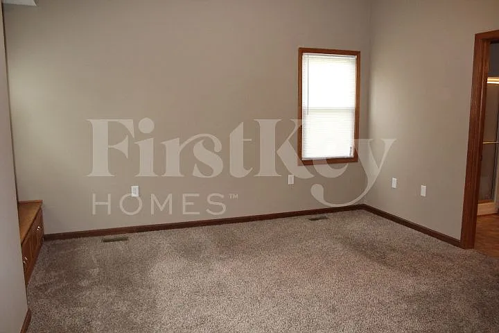10311 Park Valley Dr — Photo 13