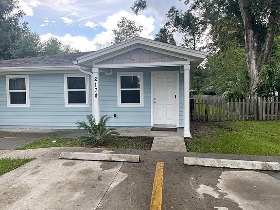 2nd image of 2174 Schumacher Ave
