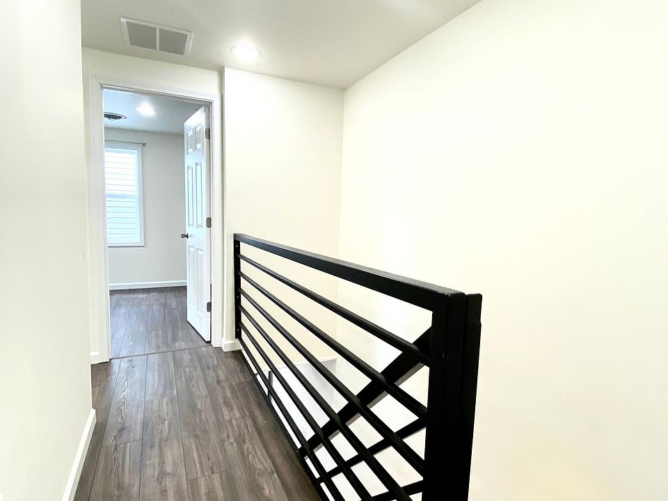 2nd image of 740 Bloom Rd #101