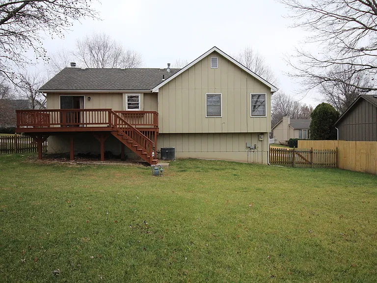 11616 Oakmont St — Photo 24