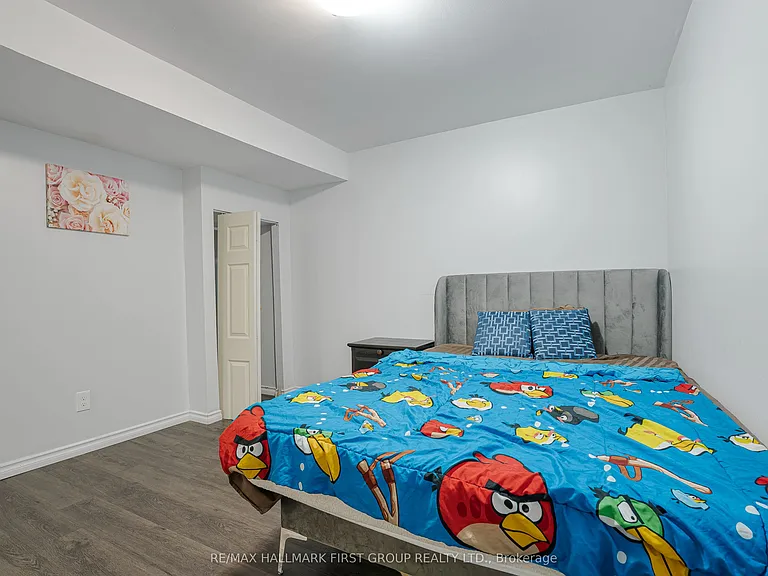 86 Seward Cres — Photo 12