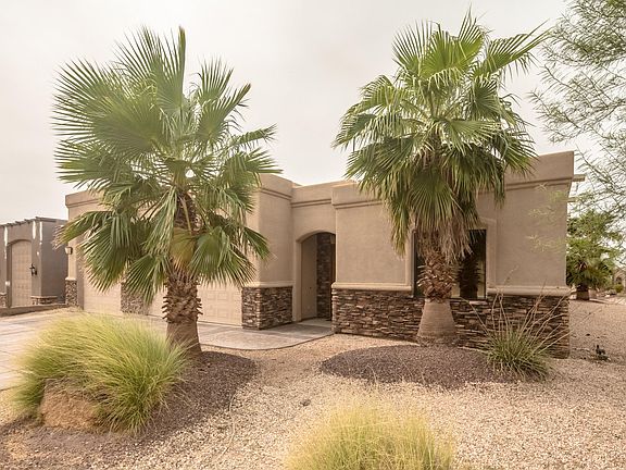 4th image of 1067 Montrose Dr
