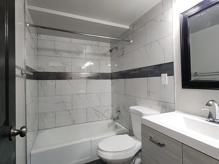 Anic Townhomes — Photo 6