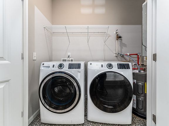 5th image of 1716 Sherwood St #2D