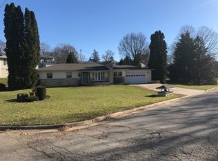 1041 Clay St, Darlington, WI 53530