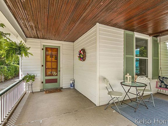 4th image of 315 Rosewood Ave SE