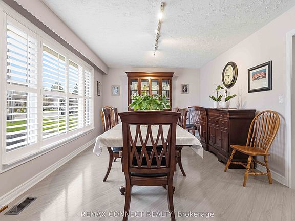 5th image of 1805 Woodview Ave