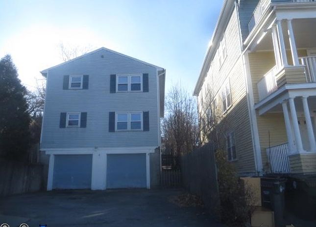 2nd image of 37 Woodbine St