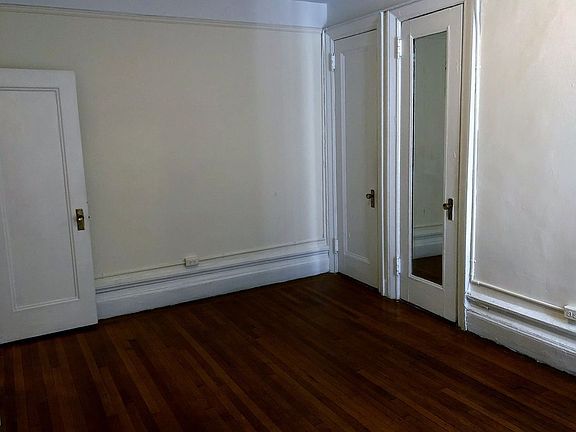 2nd image of 510 Cathedral Pkwy #1E