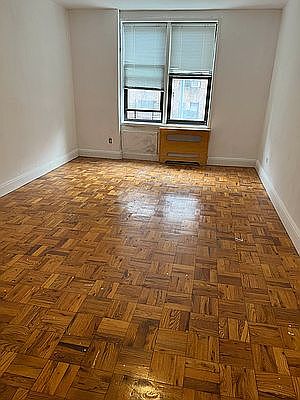 4th image of 83-45 Vietor Ave APT 2Y