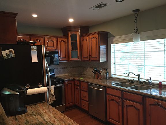 4th image of 1011 Dominik Dr