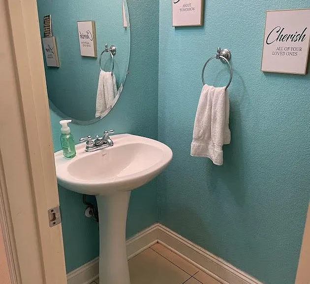 1402 Parkington Ln — Photo 18