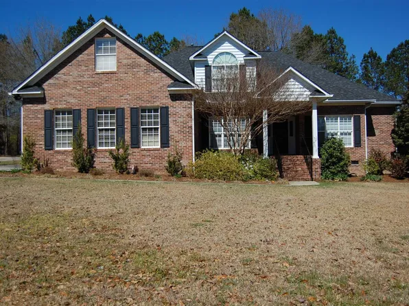 364 Bloomsbury Cir, Camden, SC 29020