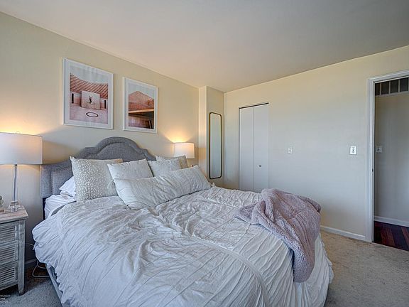 3rd image of 222 E Pearson St #26