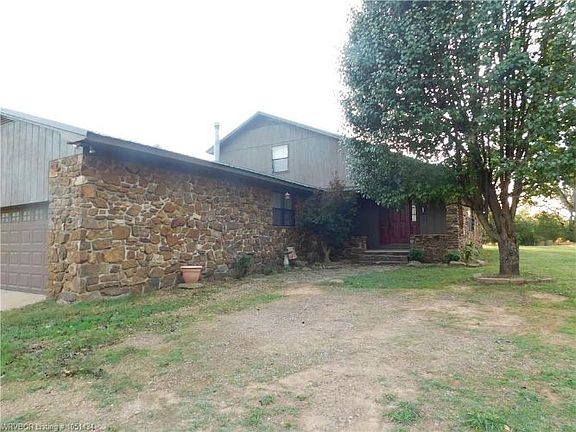 3rd image of 3950 Terry Ln