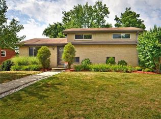 400 Vale Dr, Pittsburgh, PA 15239