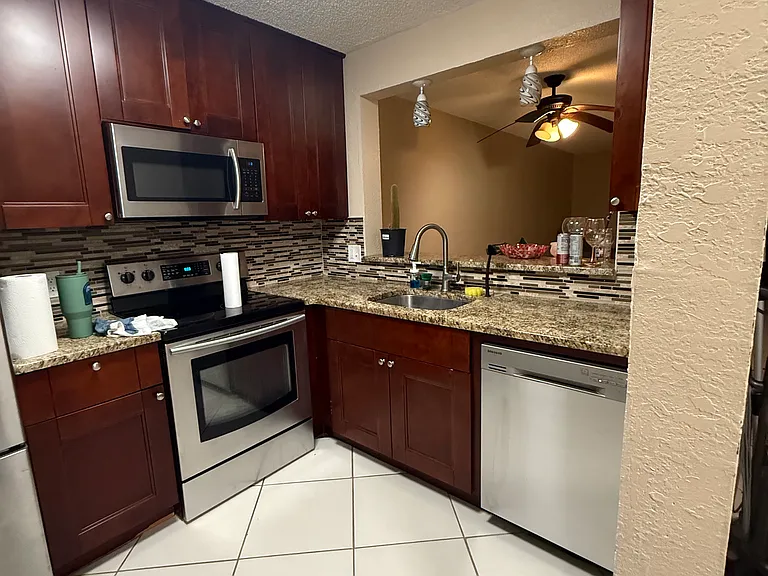 2024 Blue Hawk Ct #1812 — Photo 3