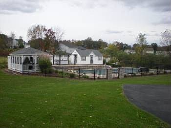 2nd image of 3900 Sycamore Dr