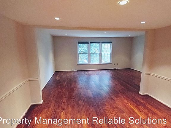 5th image of 1506 Birdwood Ct